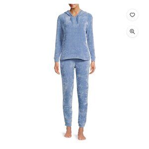 Love at First Sight Chenille Long Sleeve Top and Pajama 2- piece set size L NWT